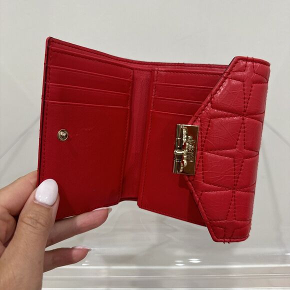 *Authentic* MCM Small Tri Fold Wallet in Red w/Gold HW in Excellent Condition - Picture 11 of 12